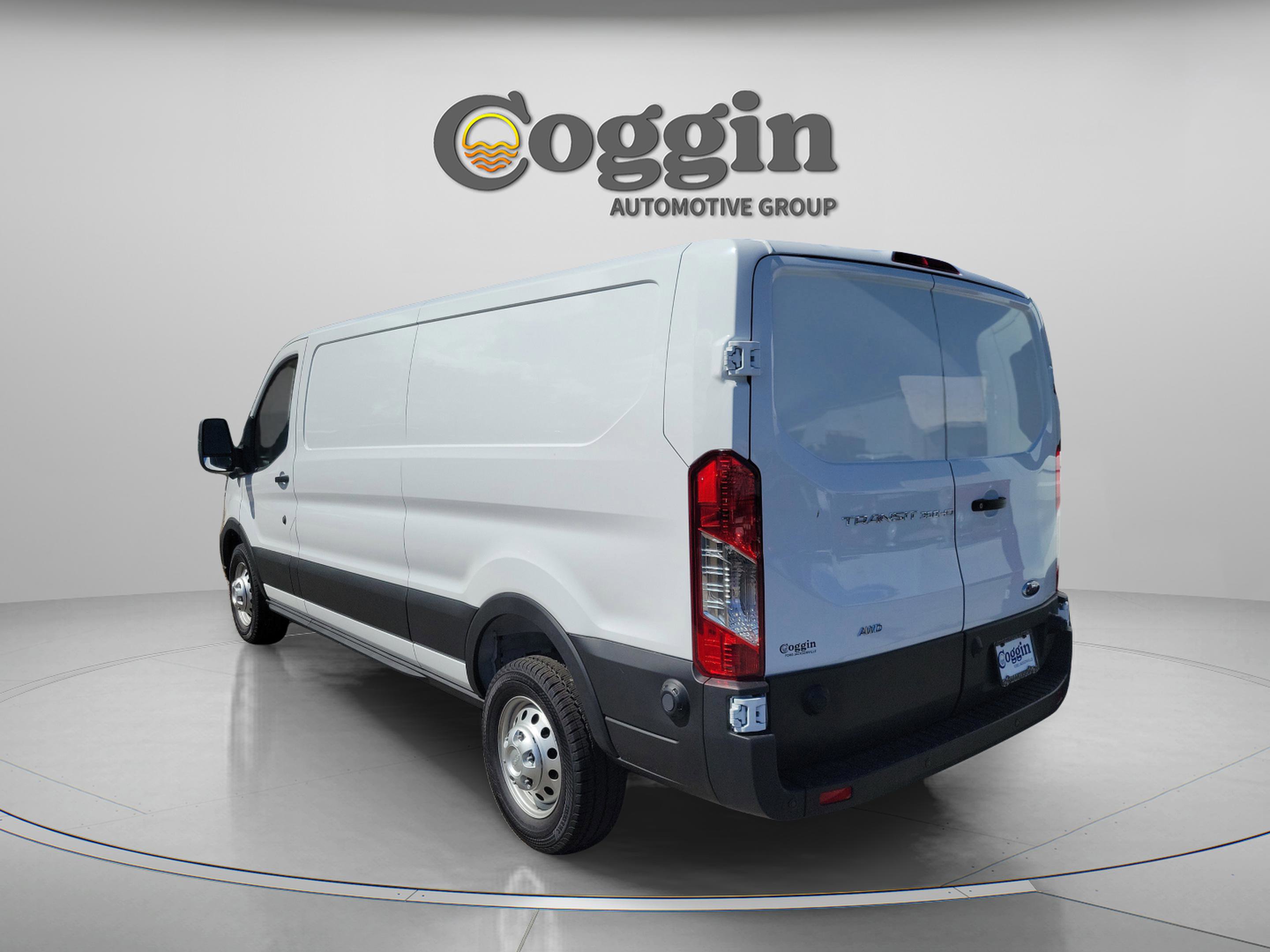 Used 2025 Ford Transit 350 148 Low Roof AWD w/ Load Area Protection Package image 3