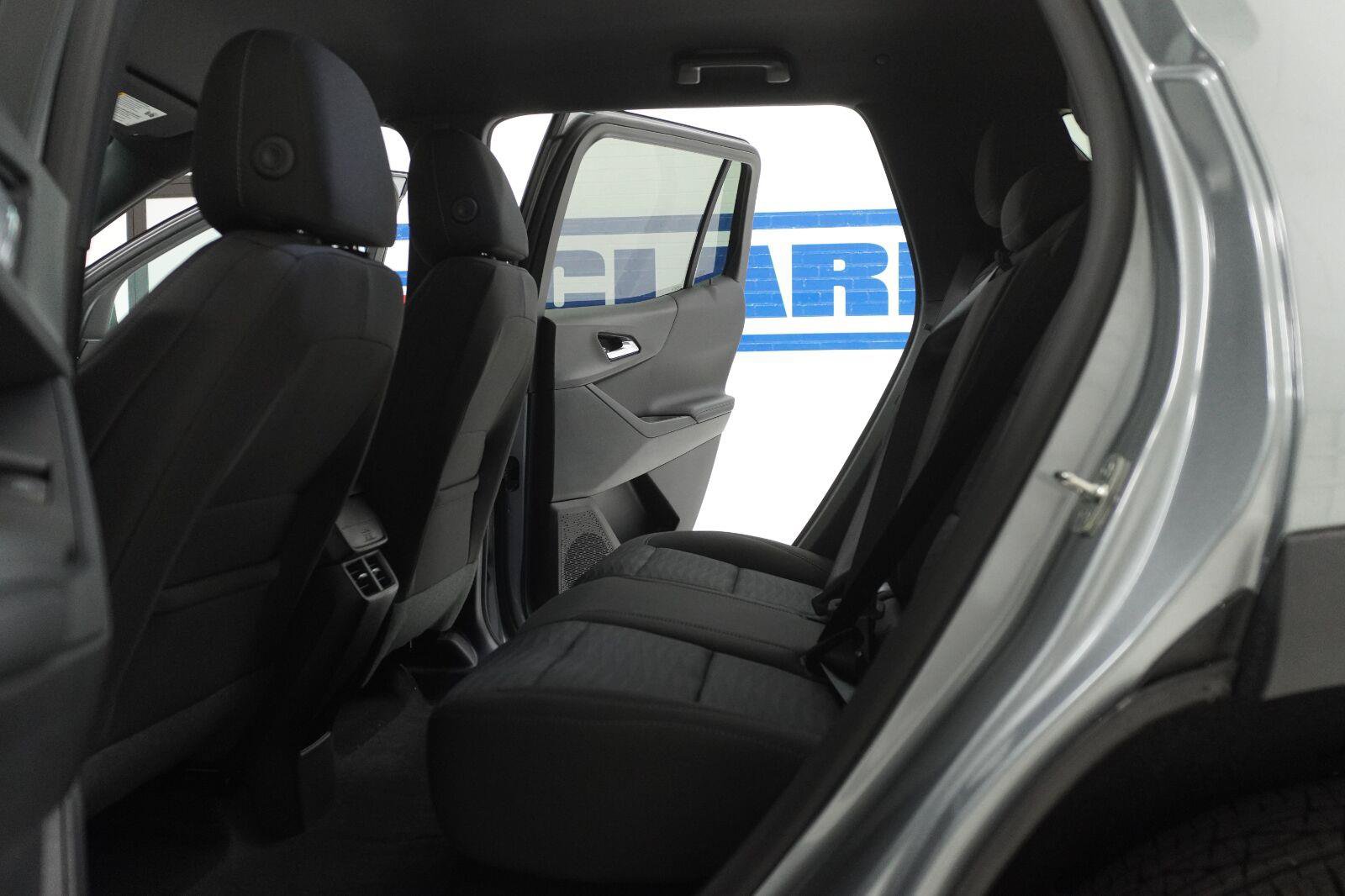 New 2027 Chevrolet Equinox LT FWD image 23
