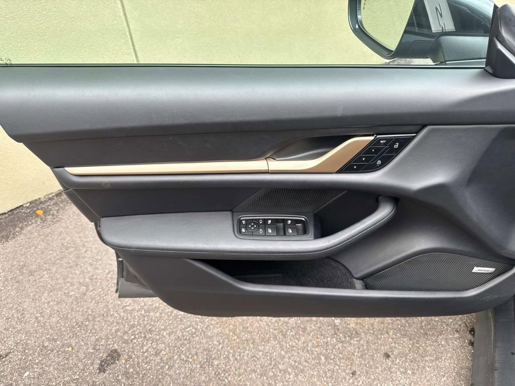 Certified 2025 Porsche Taycan 4S image 20