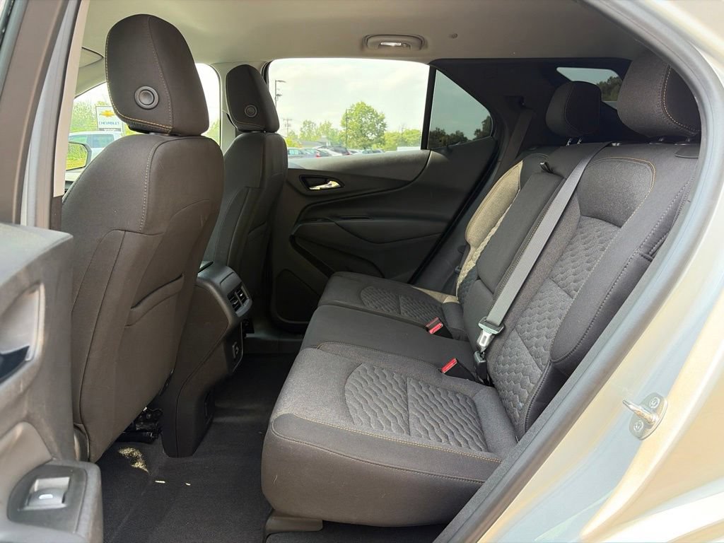 Used 2021 Chevrolet Equinox LT AWD/4WD image 28