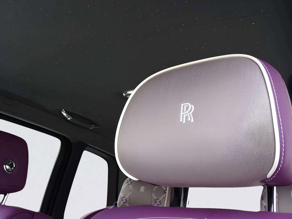 New 2025 Rolls-Royce Cullinan image 25