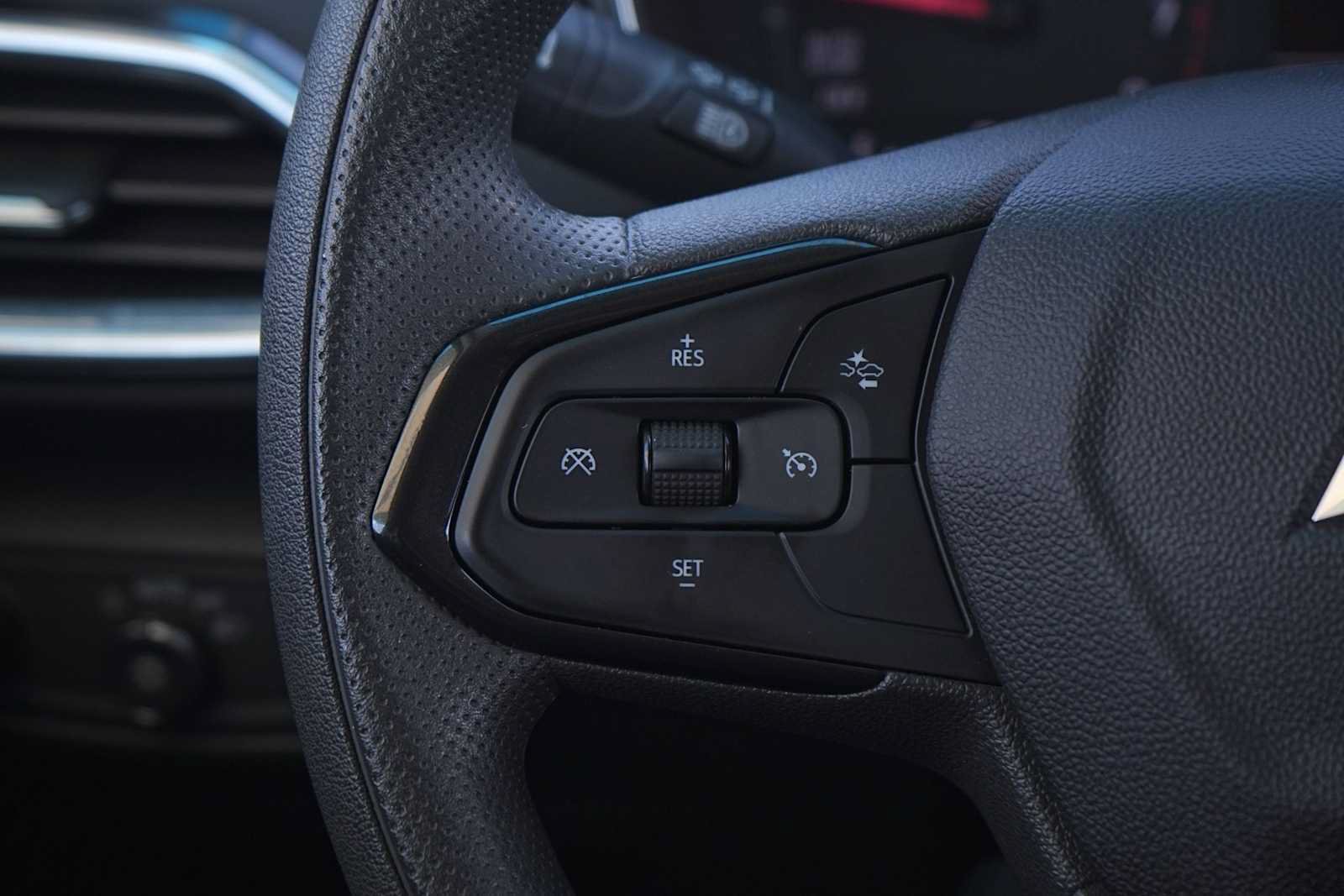 Used 2023 Chevrolet TrailBlazer LT w/ LPO, Blackout Package FWD image 17