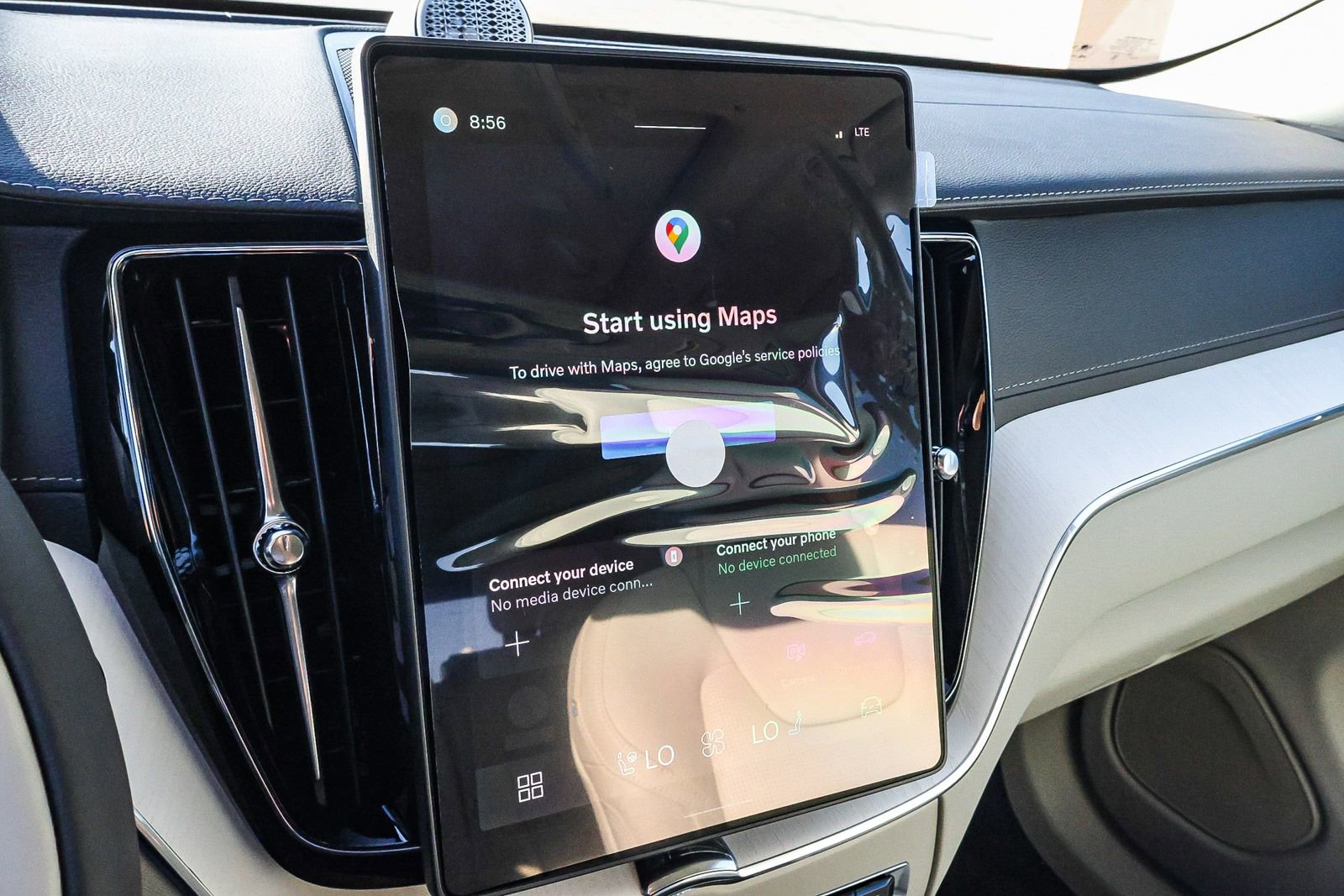 New 2026 Volvo XC60 T8 Ultra w/ Climate Package image 34