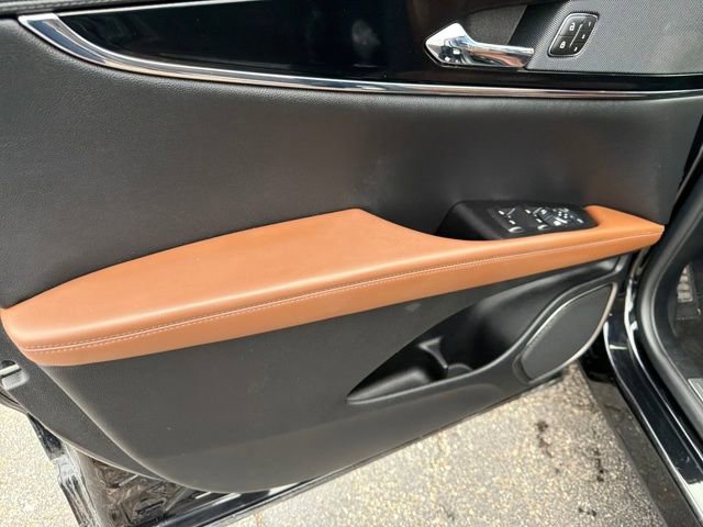 Used 2023 Lincoln Nautilus Reserve w/ Monochromatic Package image 14