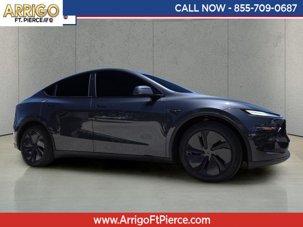 Used 2026 Tesla Model Y Long Range AWD/4WD image 1