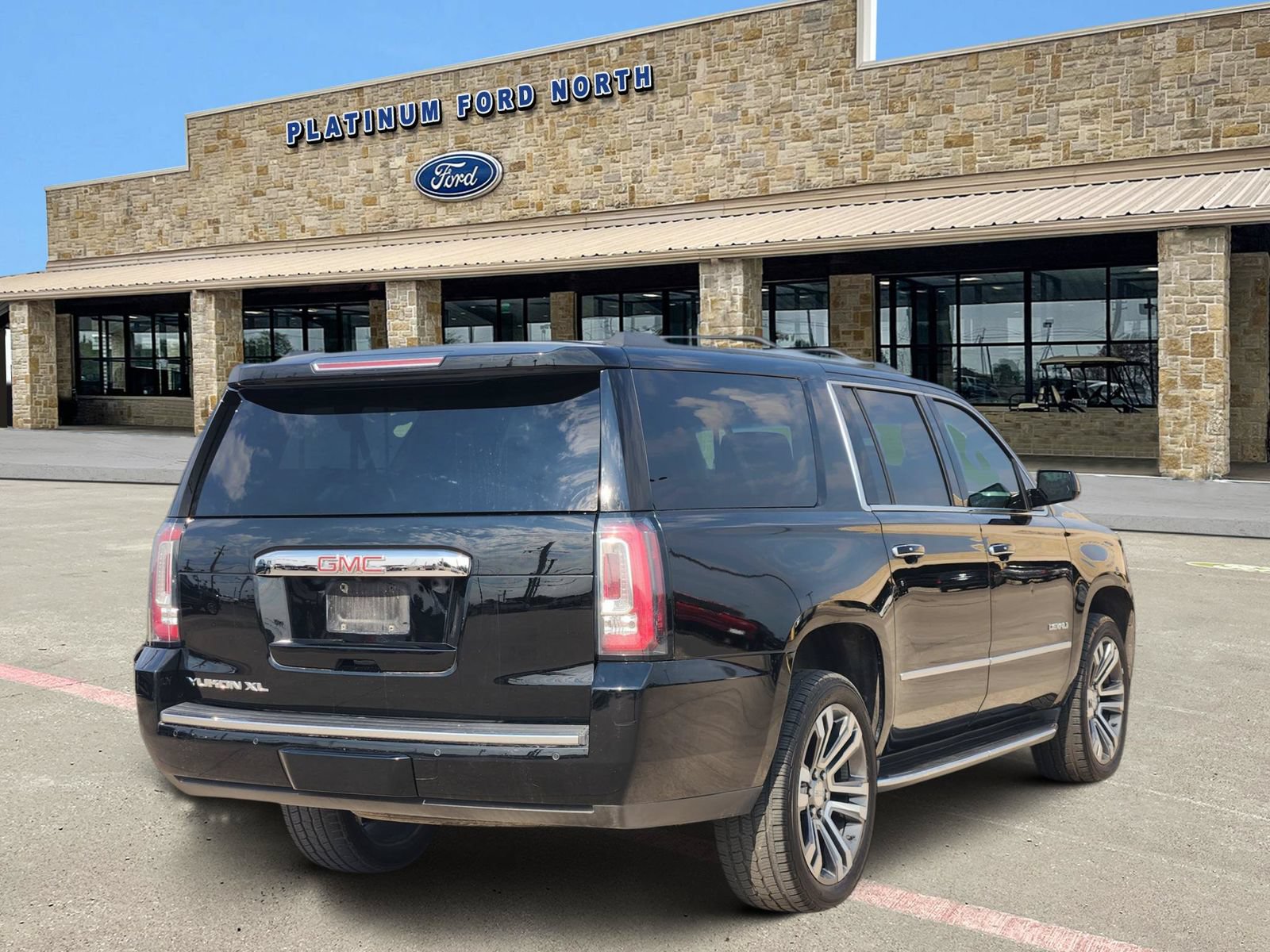 Used 2018 GMC Yukon XL Denali w/ Open Road Package AWD/4WD image 5