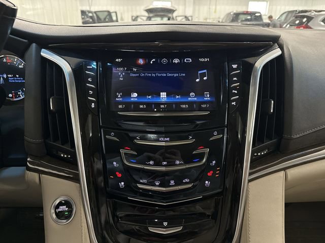 Used 2019 Cadillac Escalade ESV Luxury AWD/4WD image 11