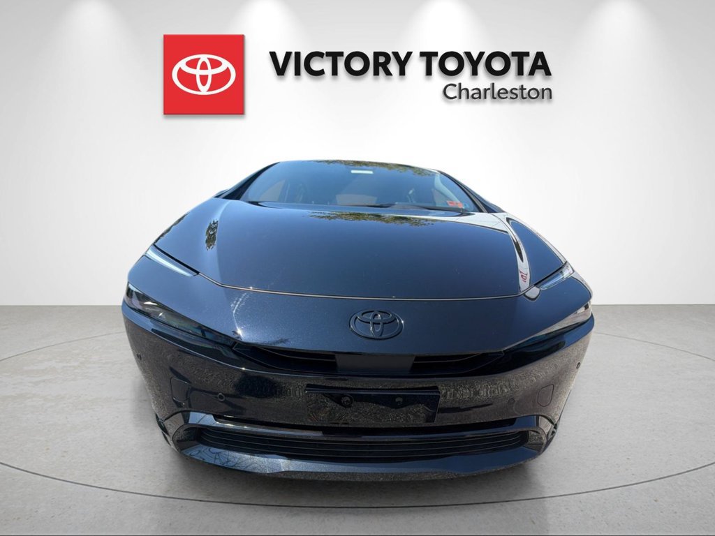 Used 2025 Toyota Prius AWD image 8