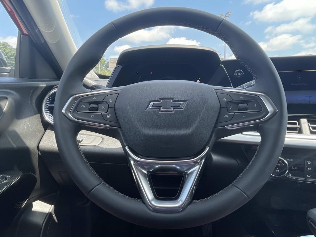 New 2026 Chevrolet Trax LT w/ Midnight Edition FWD image 24