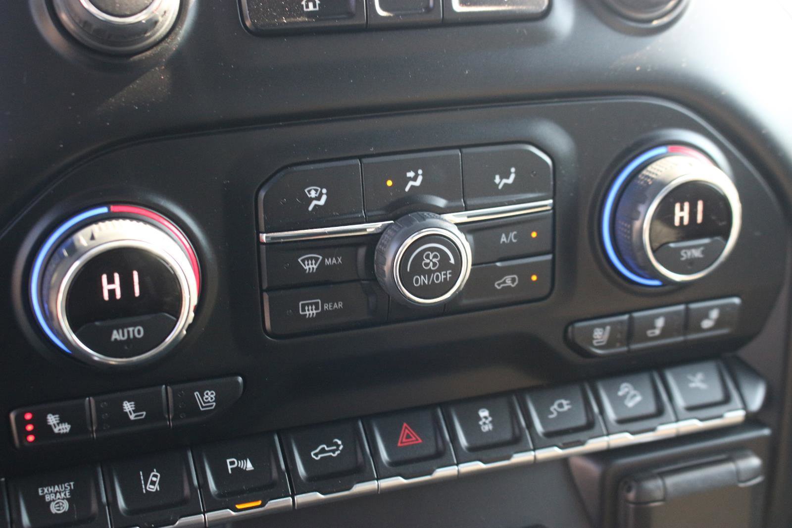 Used 2022 Chevrolet Silverado 2500 LTZ w/ Z71 Chrome Sport Edition image 28