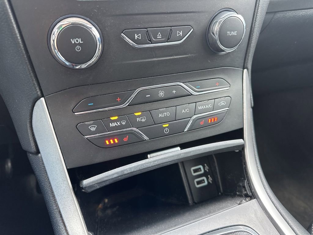 Used 2018 Ford Edge SEL w/ Equipment Group 201A image 42