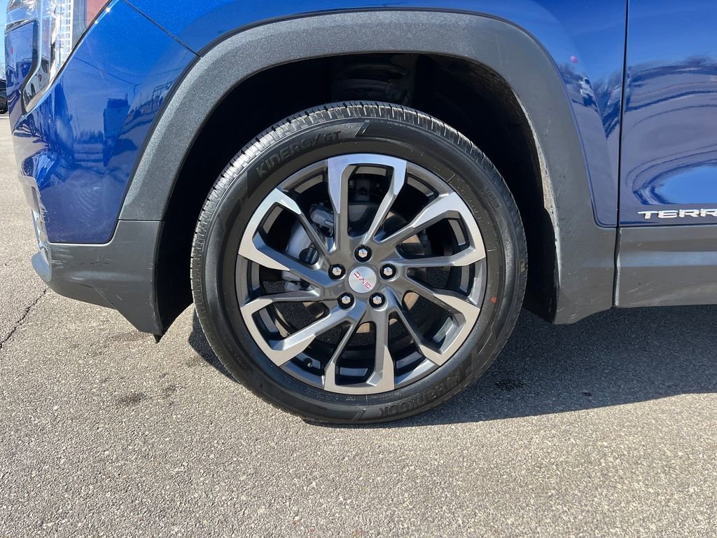 Used 2022 GMC Terrain SLT image 29