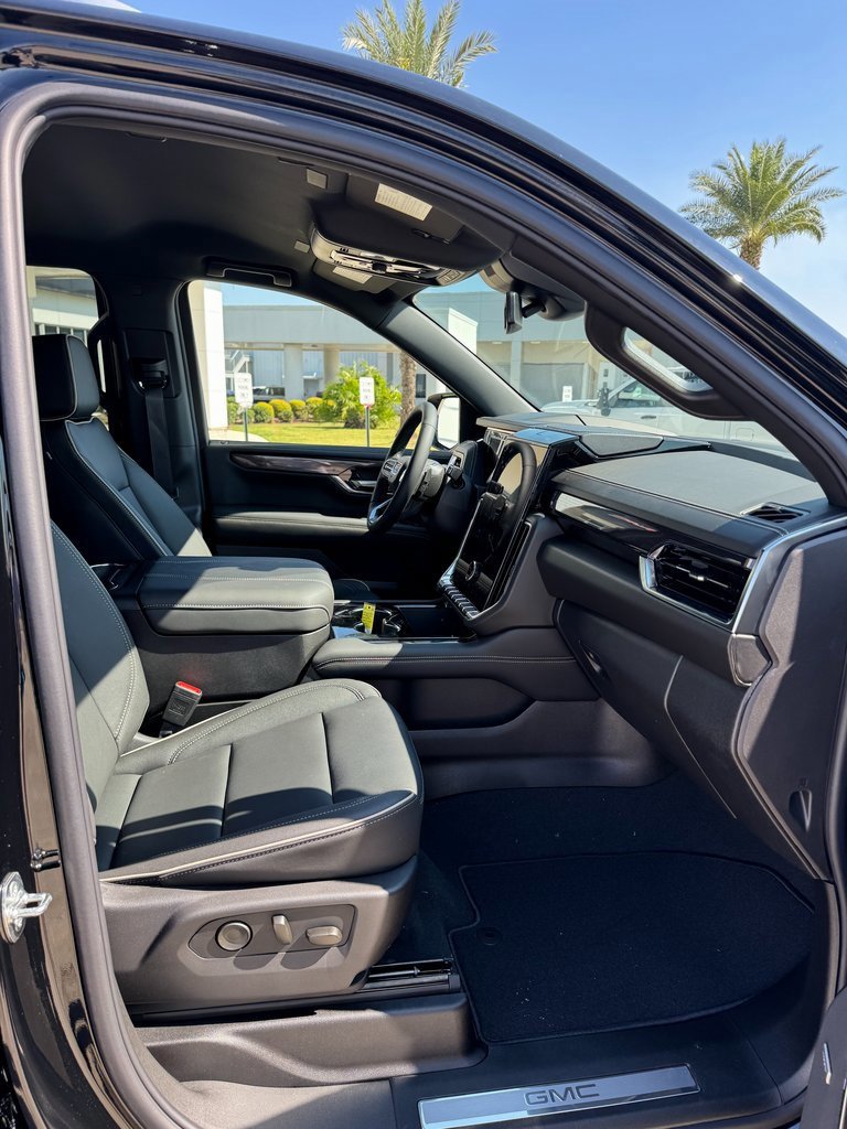 New 2026 GMC Yukon Elevation image 11