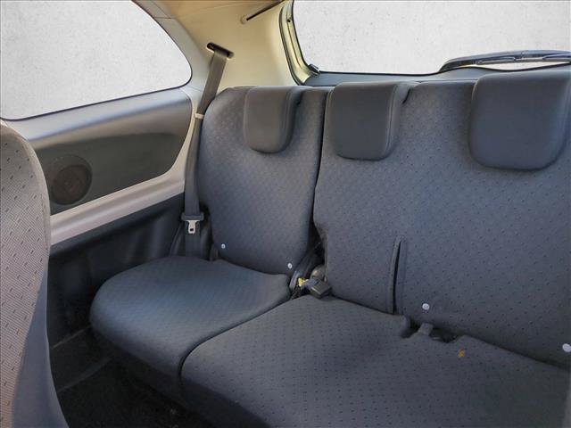 Used 2010 Toyota Yaris 2-Door Hatchback FWD image 15