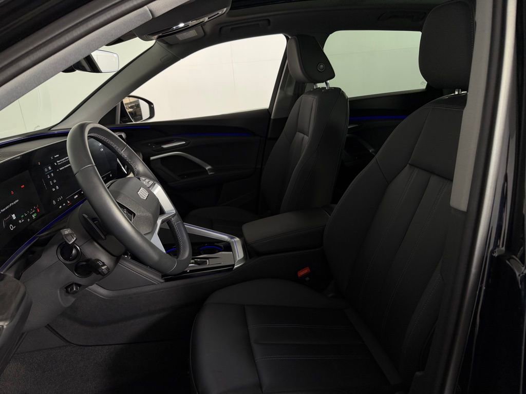 Used 2025 Audi Q5 Premium w/ Convenience Package AWD/4WD image 21