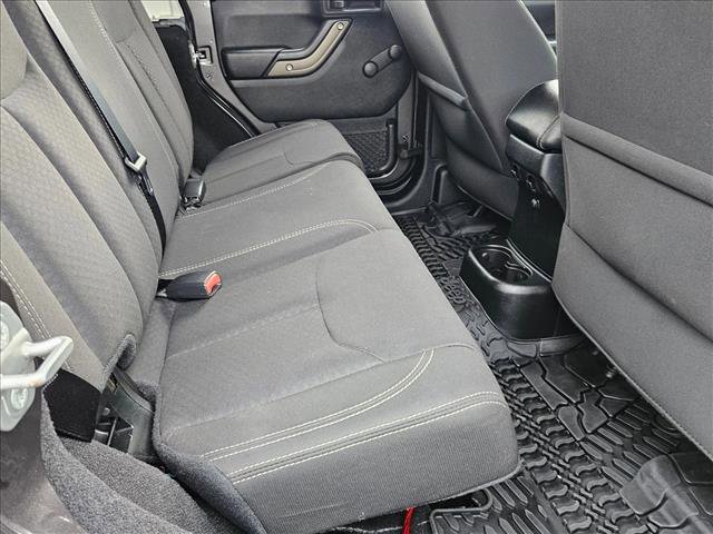 Used 2018 Jeep Wrangler Golden Eagle image 18