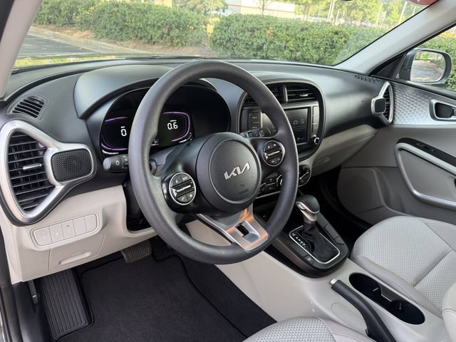 Certified 2023 Kia Soul LX w/ LX Technology Package FWD image 15