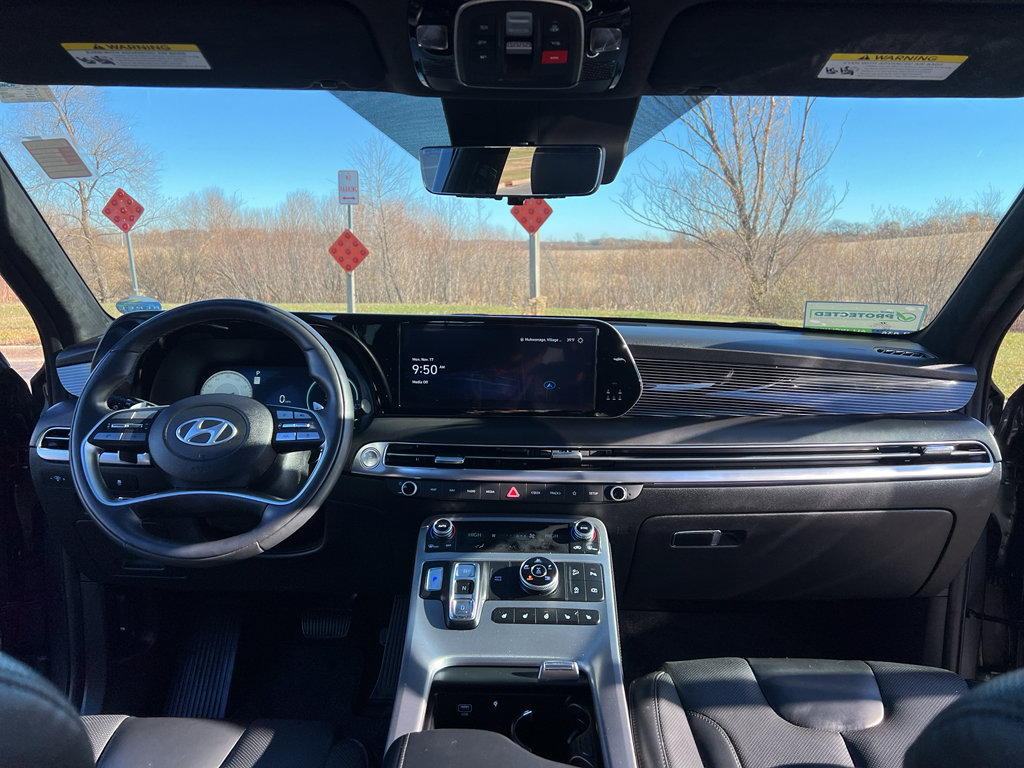 Used 2024 Hyundai Palisade Calligraphy image 22