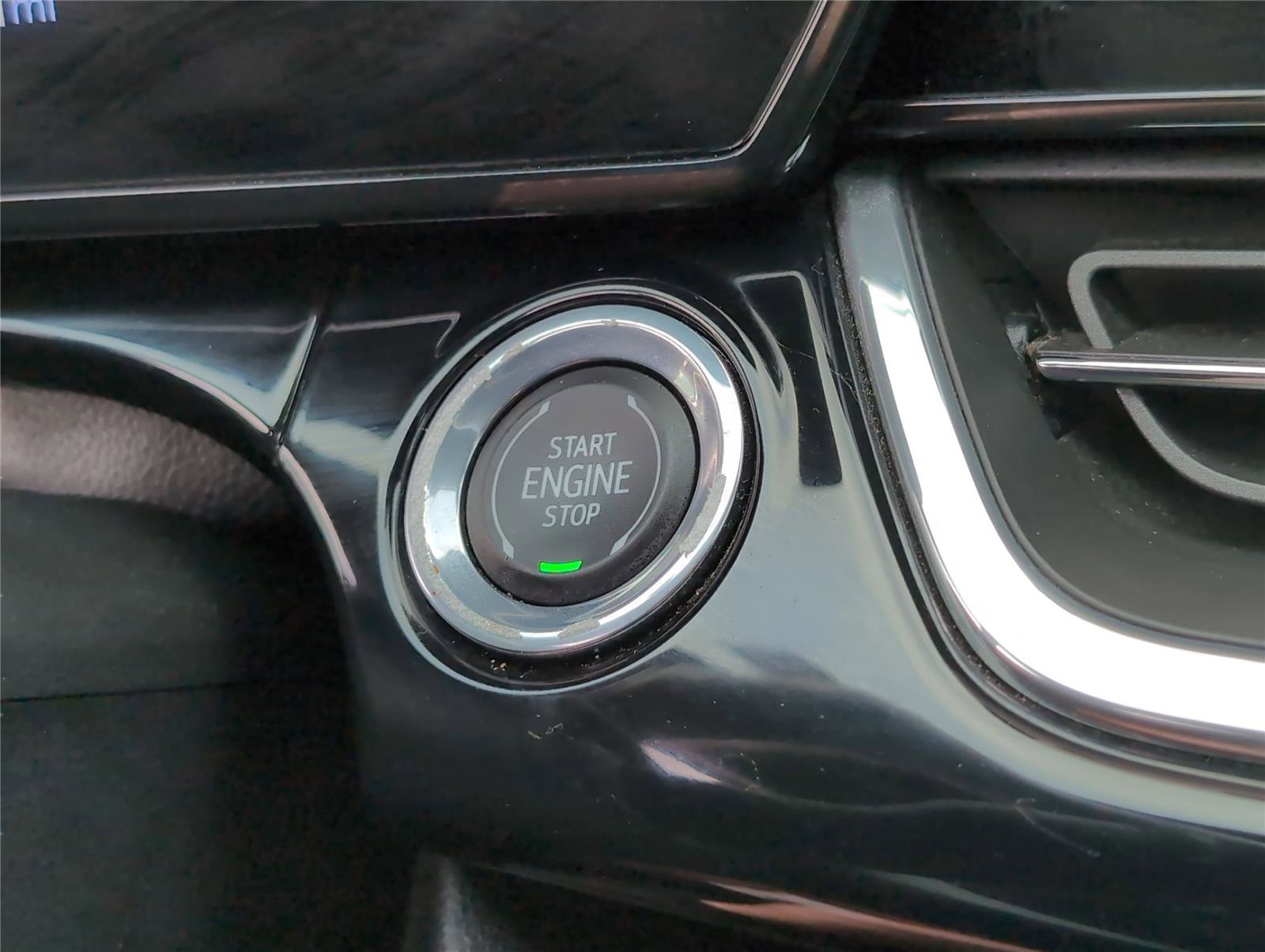 Used 2024 Chevrolet Trax RS w/ Sunroof Package image 27