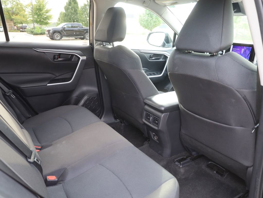 Used 2024 Toyota RAV4 LE image 17