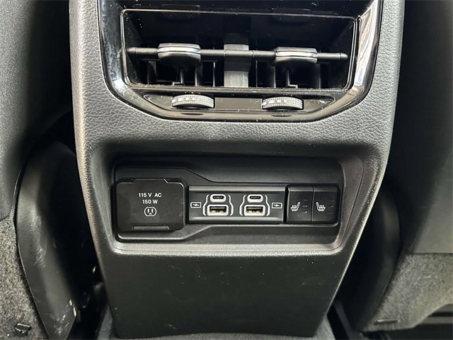 Used 2024 Jeep Grand Cherokee Limited image 22