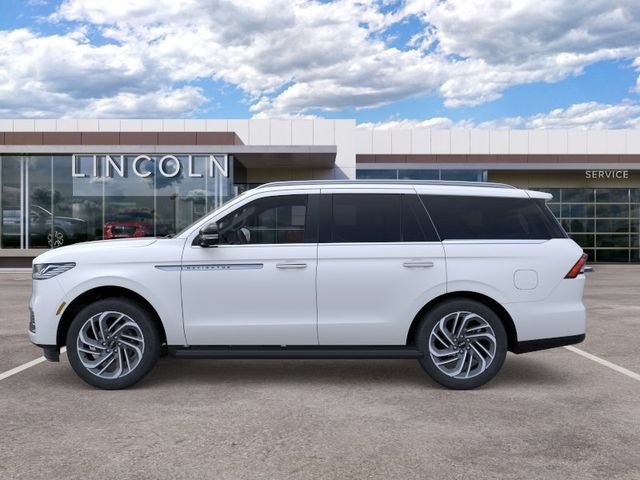 New 2026 Lincoln Navigator Premiere AWD/4WD image 3