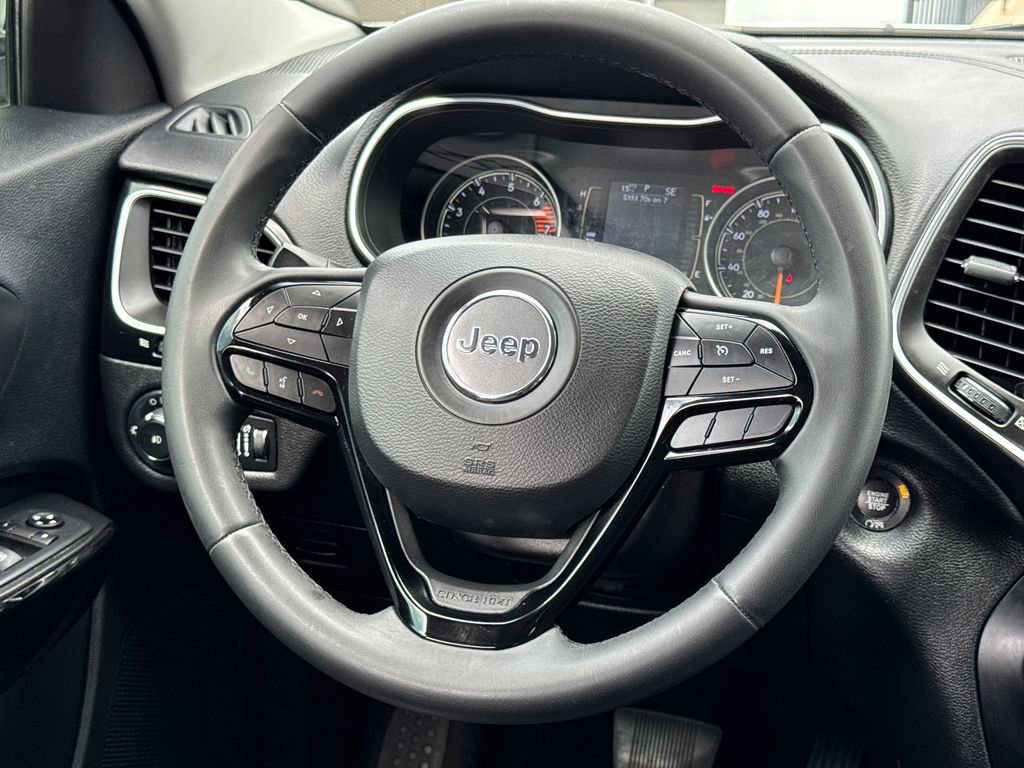 Used 2020 Jeep Cherokee Latitude Plus image 22