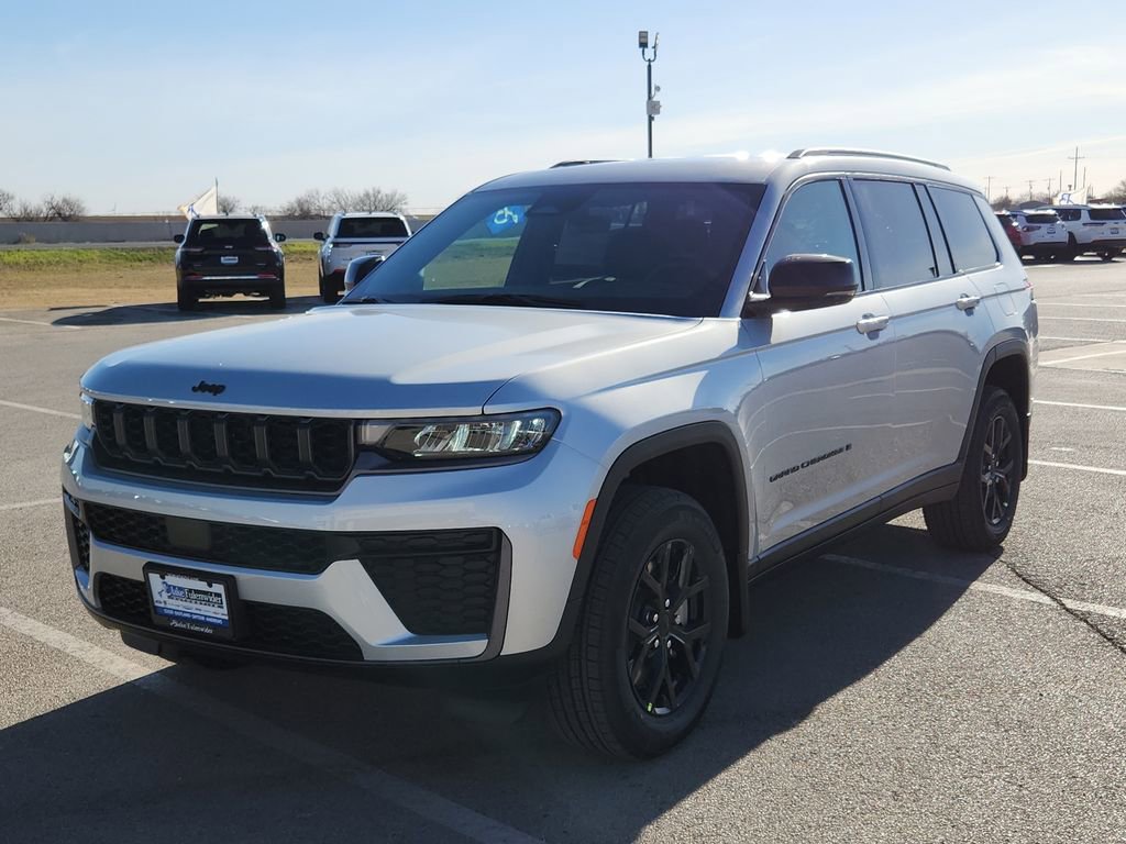 New 2026 Jeep Grand Cherokee L Laredo