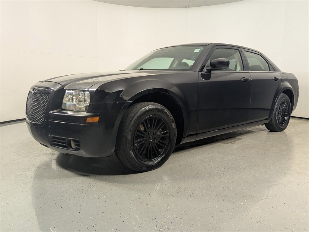 Used 2010 Chrysler 300 Touring image 3