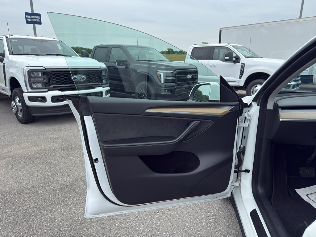 Used 2023 Tesla Model Y Long Range AWD/4WD image 21