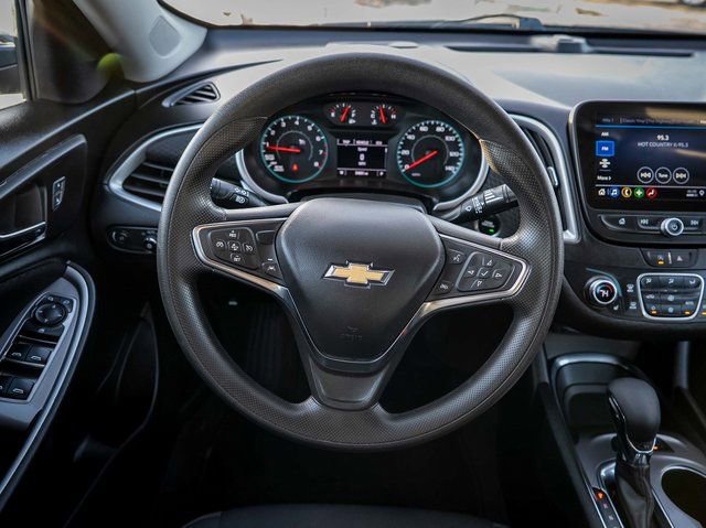 Used 2025 Chevrolet Malibu LT image 25