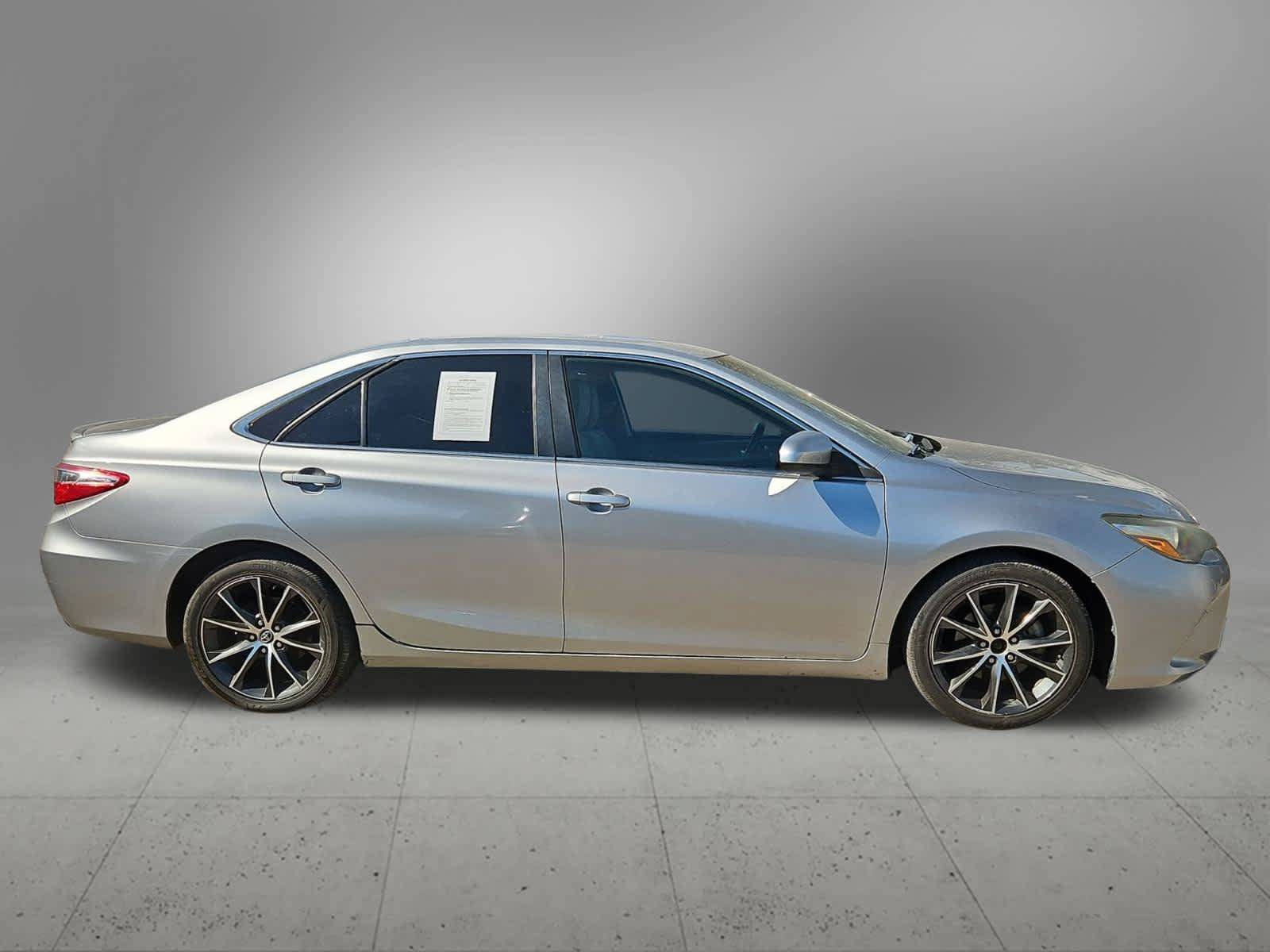 Used 2015 Toyota Camry XSE FWD image 7