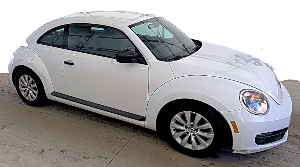 Used 2015 Volkswagen Beetle 1.8T image 2
