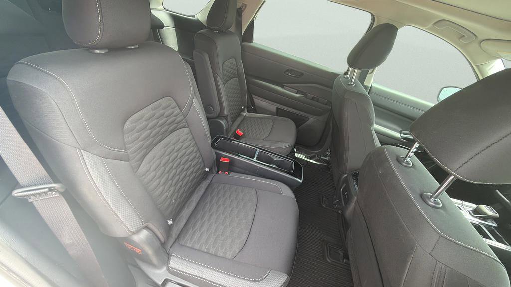 Used 2024 Nissan Pathfinder SV w/ SV Premium Package image 23