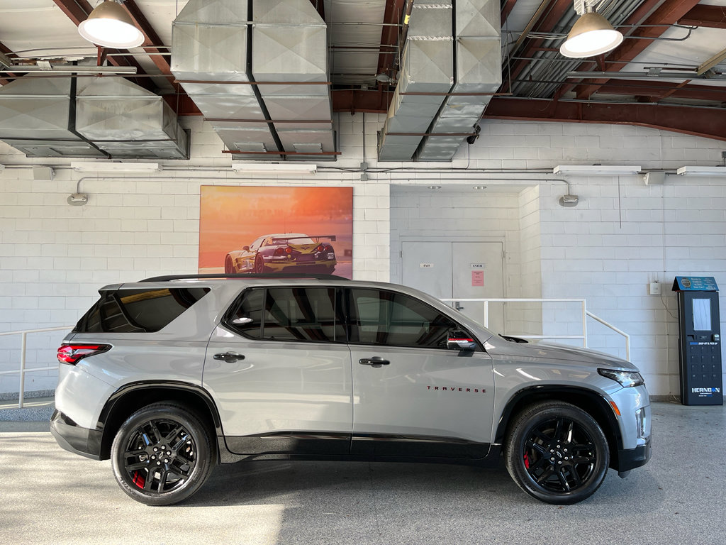 Used 2023 Chevrolet Traverse Premier w/ Redline Edition image 12