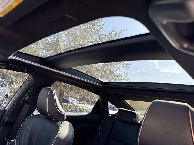 Certified 2023 Toyota Crown Limited image 31