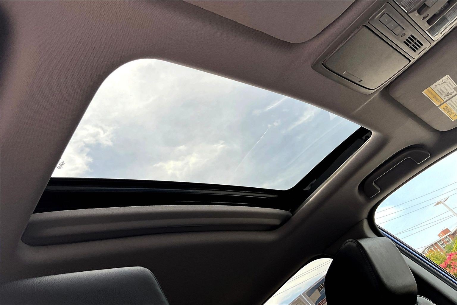 Used 2021 Honda CR-V EX-L image 17