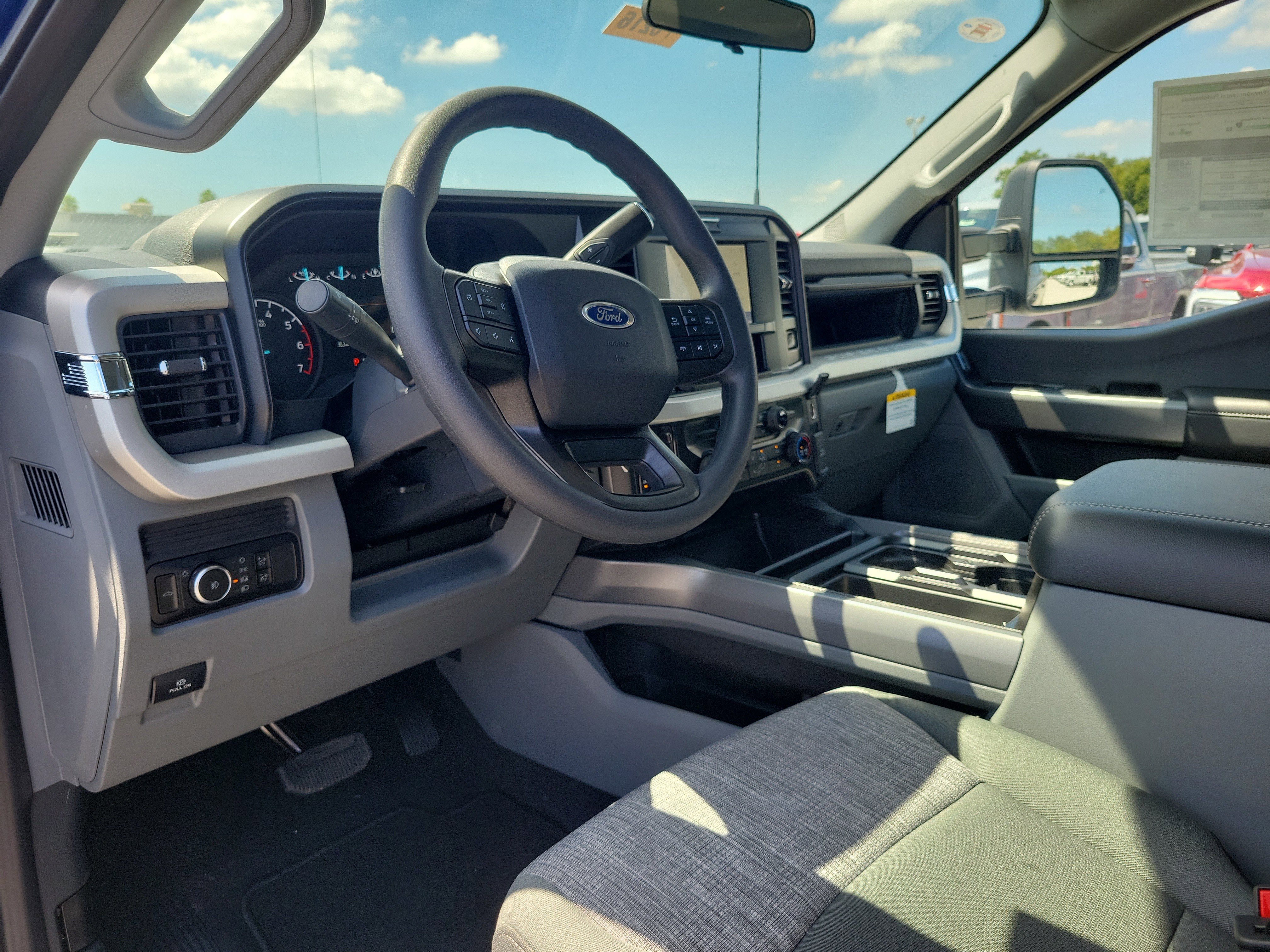 New 2026 Ford F250 XLT w/ FX4 Off-Road Package AWD/4WD image 18