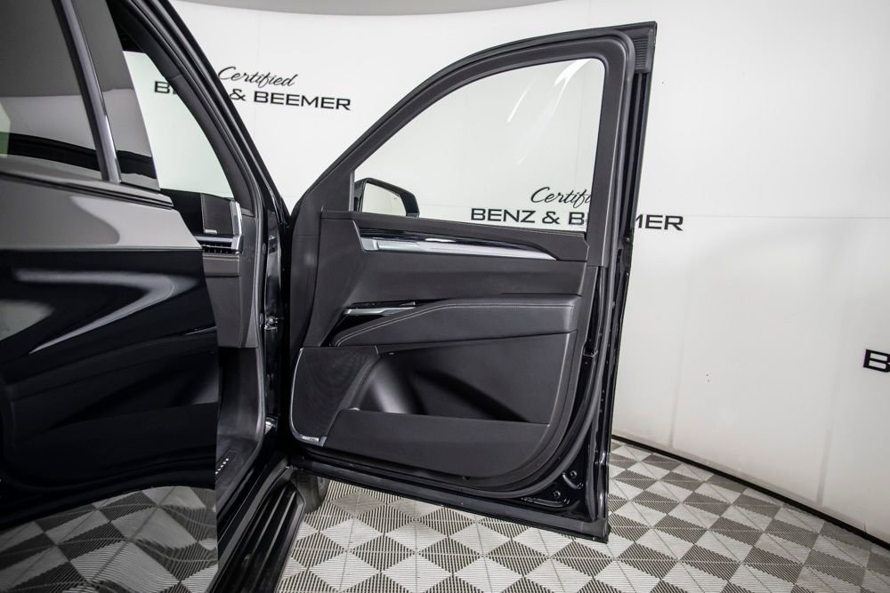 Used 2025 Cadillac Escalade Sport w/ LPO, ONYX Package AWD/4WD image 15