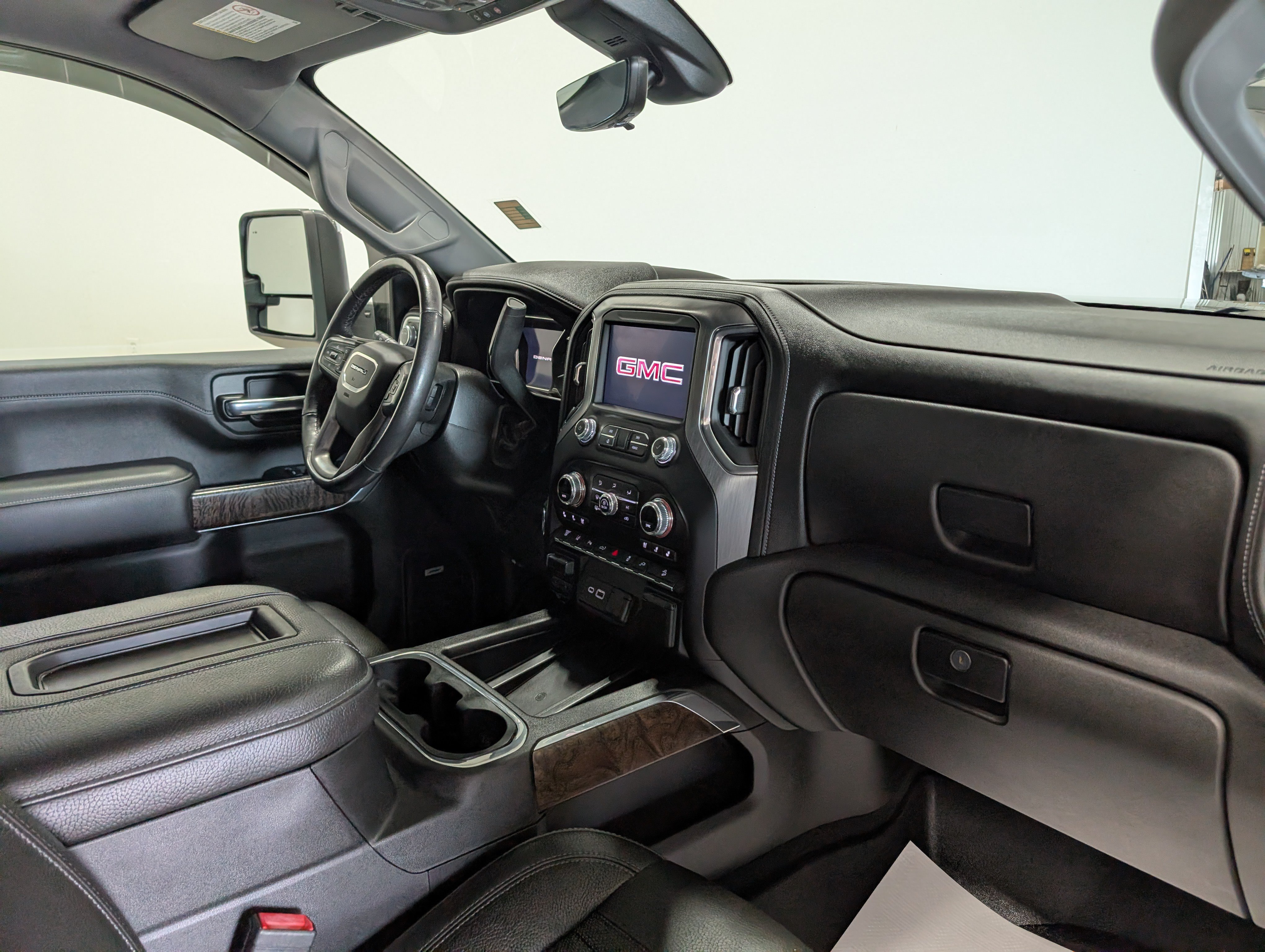 Used 2020 GMC Sierra 3500 Denali w/ Denali Ultimate Package AWD/4WD image 20