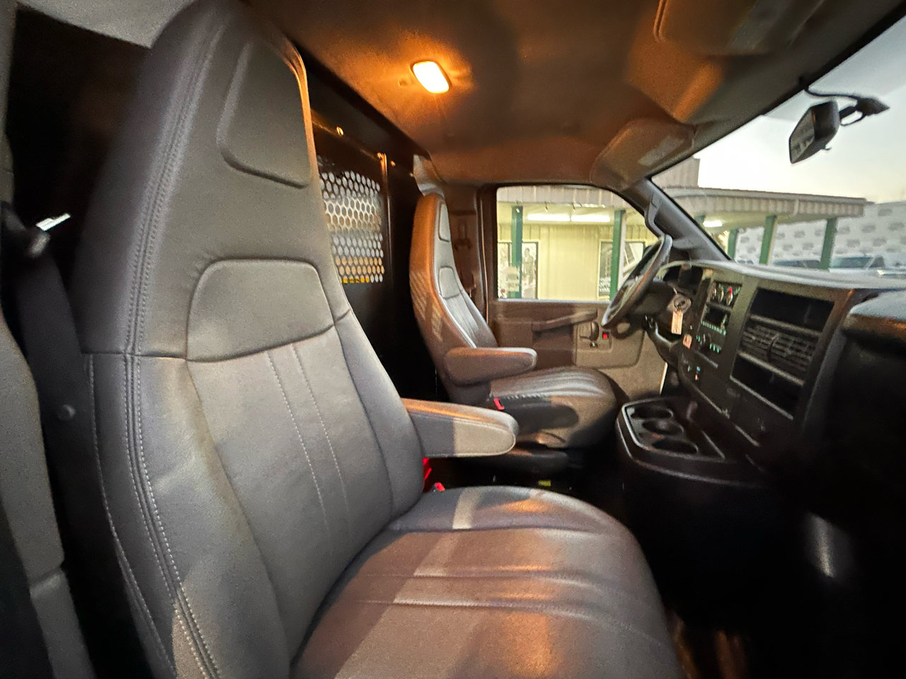 Used 2022 GMC Savana 2500 w/ Driver Convenience Package image 16