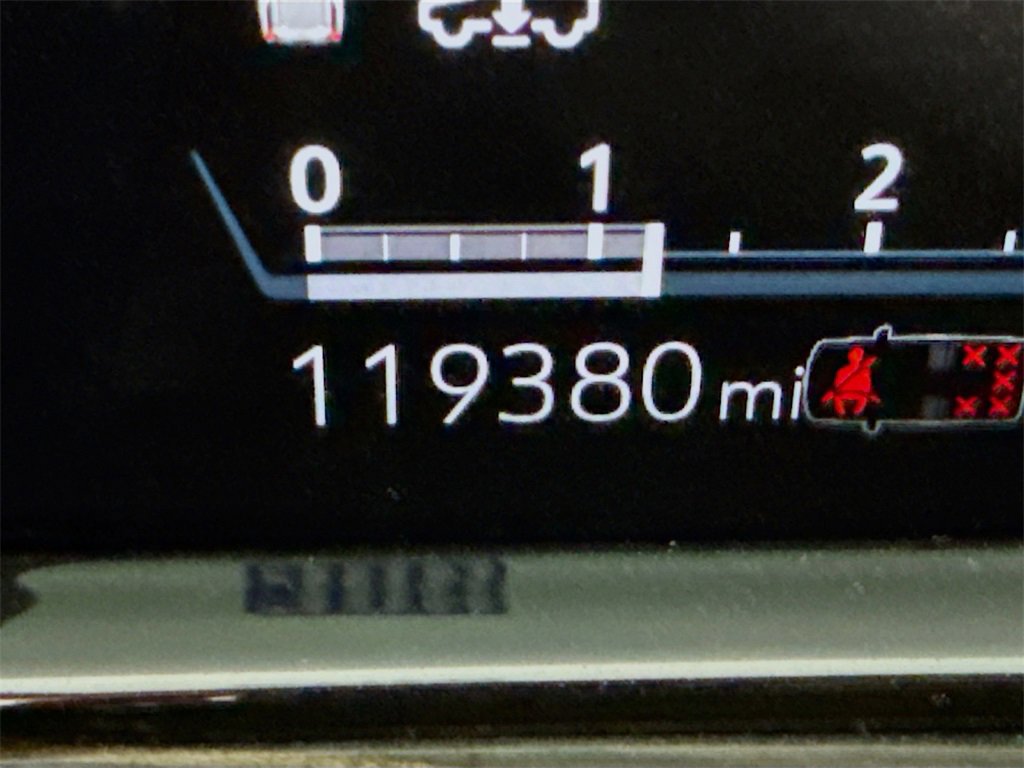 Used 2021 Cadillac Escalade ESV Sport w/ Driver Assist Tech Package image 4