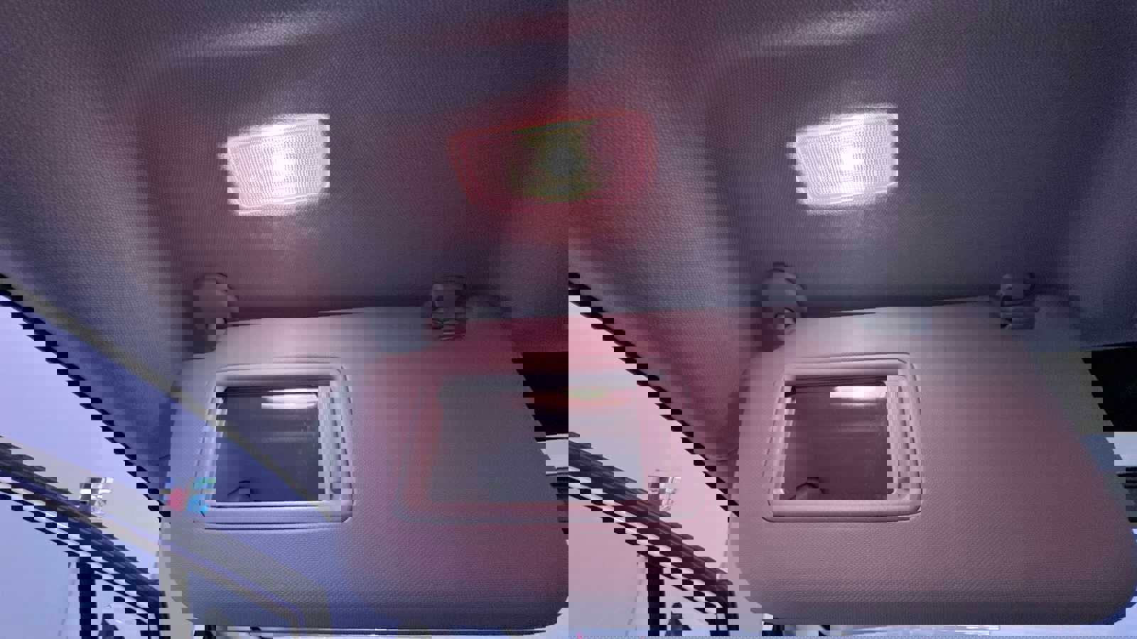 Used 2018 Toyota Prius Prime Premium image 33