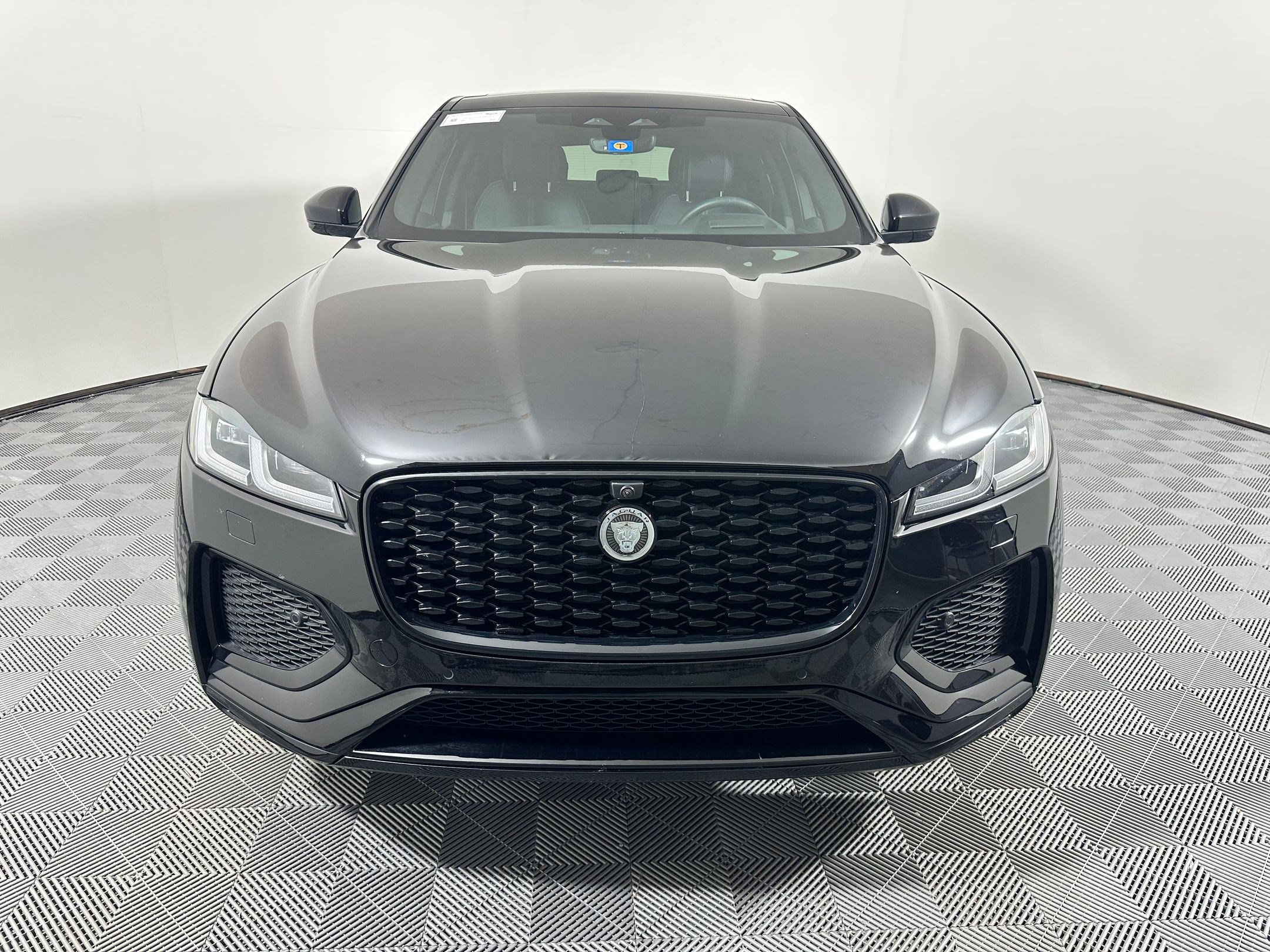 Used 2026 Jaguar F-PACE R-Dynamic S AWD/4WD image 6