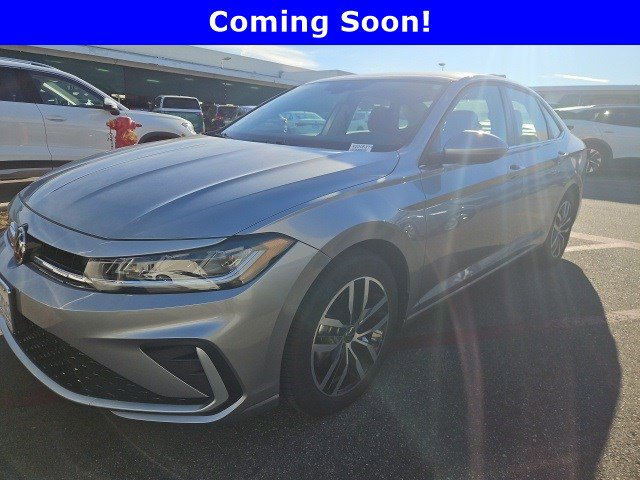 Used 2025 Volkswagen Jetta SE image 1