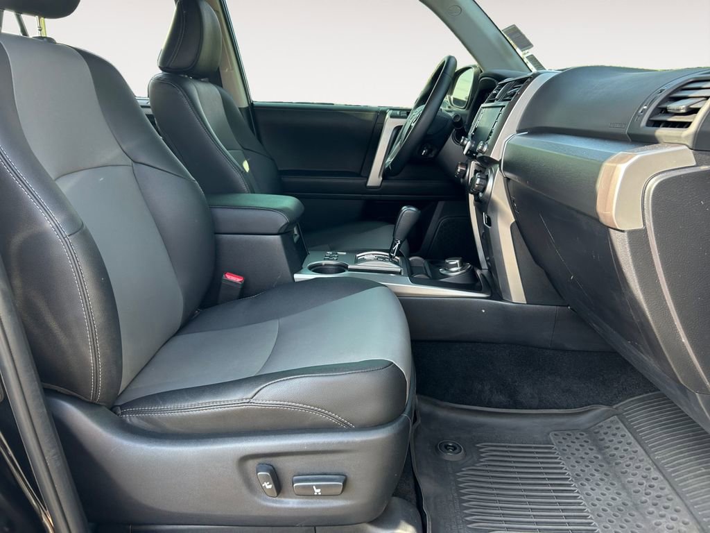 Used 2022 Toyota 4Runner SR5 Premium image 11