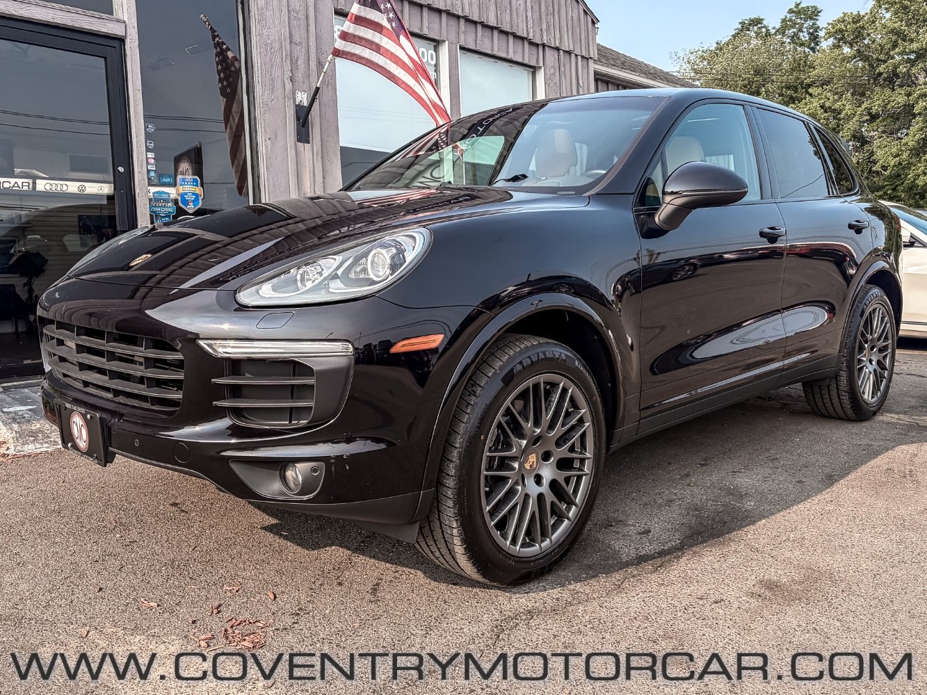Used 2018 Porsche Cayenne Platinum Edition AWD/4WD image 2