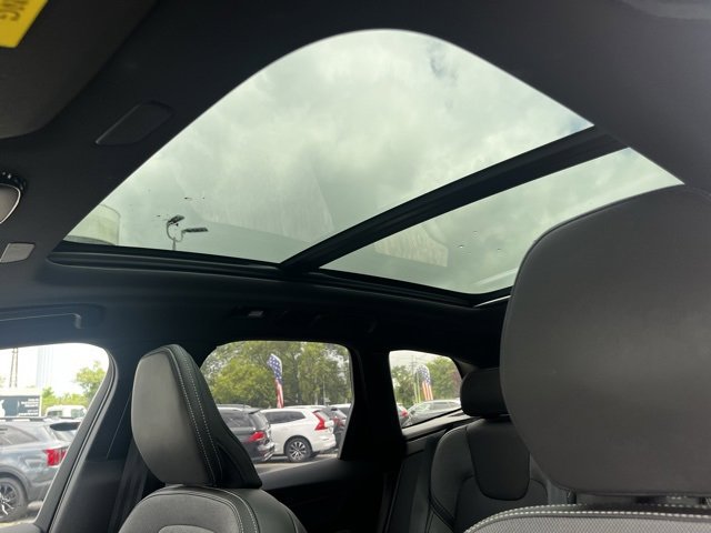 Certified 2023 Volvo XC60 T8 Ultimate image 5