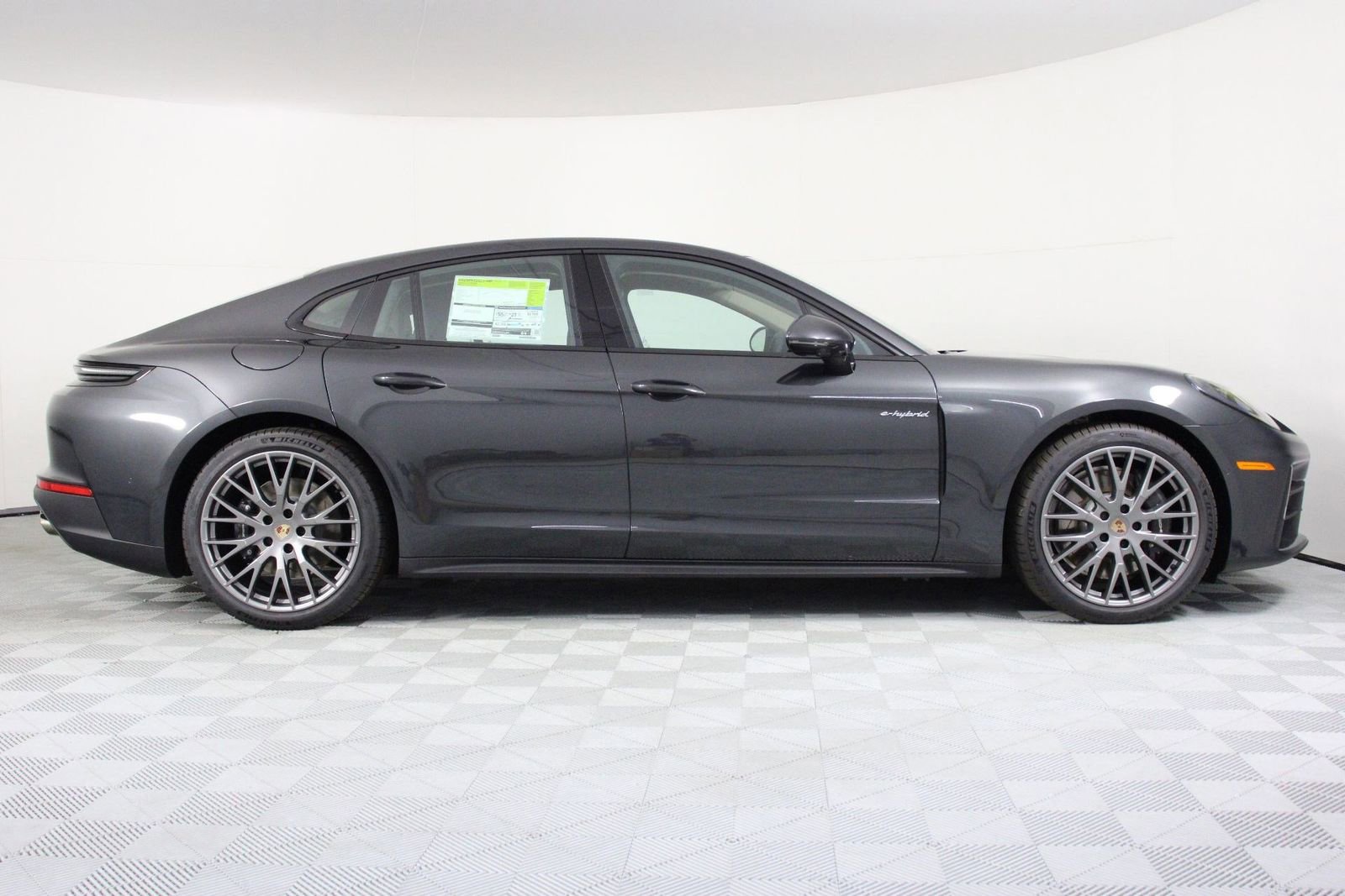 New 2026 Porsche Panamera 4 image 8