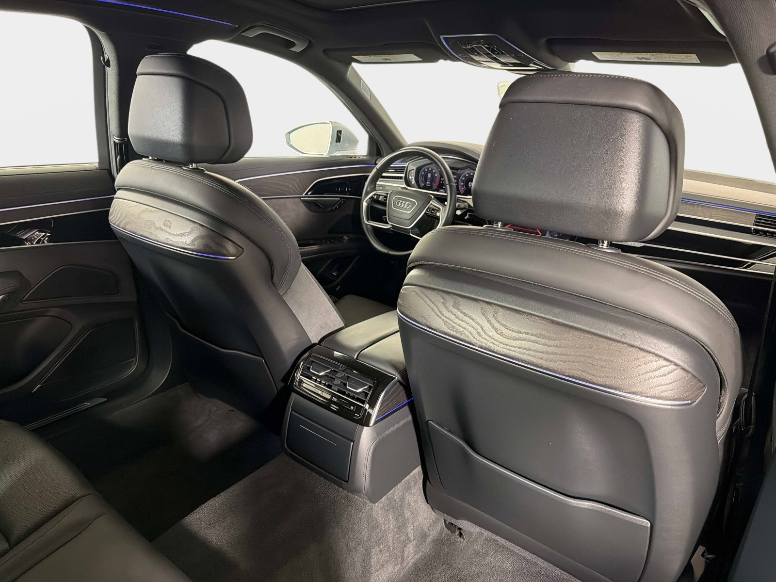 Used 2023 Audi A8 L 3.0T w/ Comfort Plus Package AWD/4WD image 29